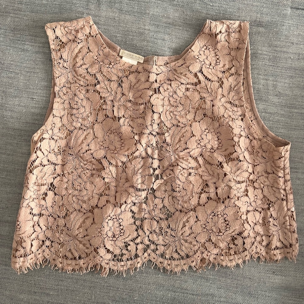 Jenny Yoo Cleo Lace Cropped Sleeveless Top - Small